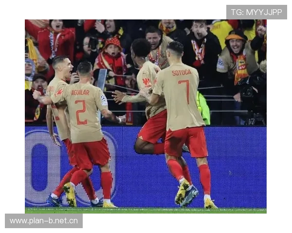 贡萨洛拉莫斯补时破门助巴黎圣日耳曼一球小胜尼斯收获关键胜利 贡萨洛拉莫斯补时破门助巴黎圣日耳曼一球小胜尼斯收获关键胜利